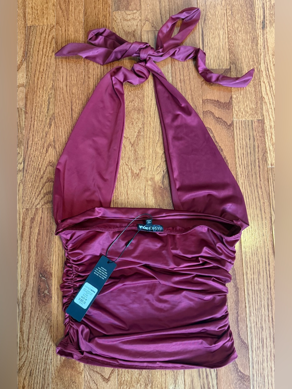 NWT Fashion Nova Ruched Tie-Back Halter Top Burgundy Size Medium - Picture 4 of 4